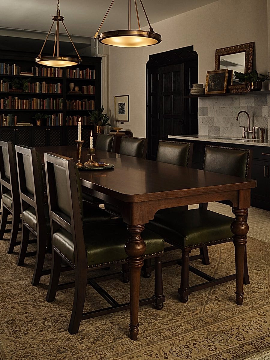 Washington Suite Dining Table